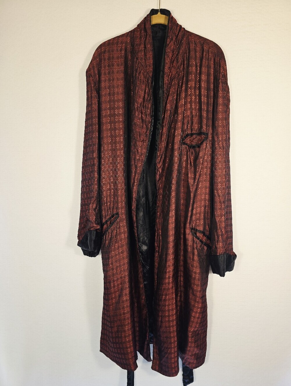 McM Maroon Black Satiny Jacquard Victorian Gothic Smoking Robe. Mens L-xL - Picture 12 of 16